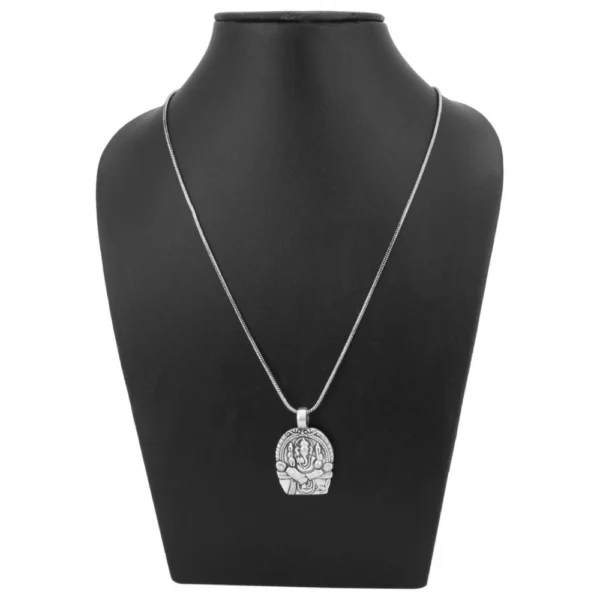 Stylish Oxidized Pendant Chain Necklace (Color: Silver)
