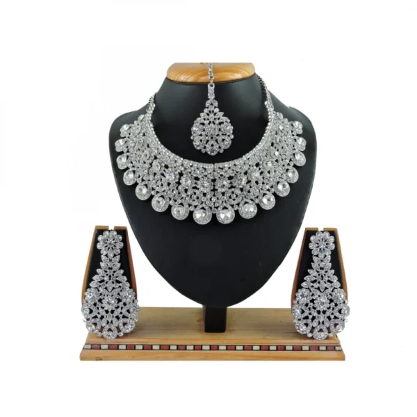Women's Alloy Necklace set (White)