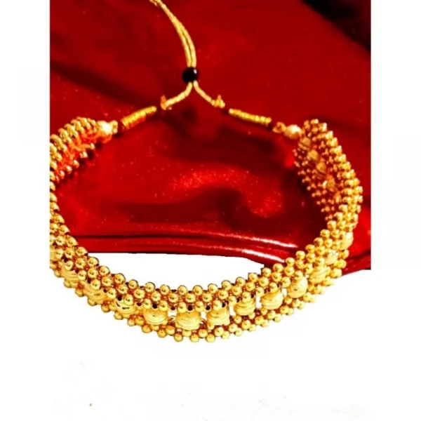 Women's Short Necklace And Earing Set
