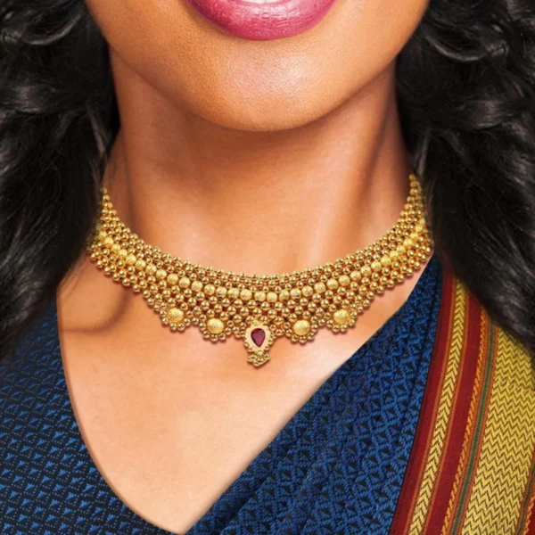 Women's Short Necklace And Earing Set