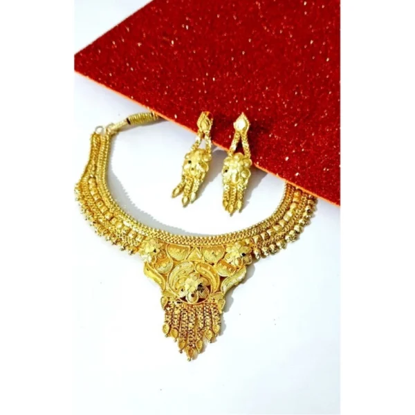 Women's Short Necklace And Earing Set