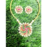 Women's Short Necklace And Earing Set