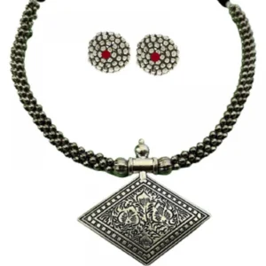 Women's Short Necklace And Earing Set