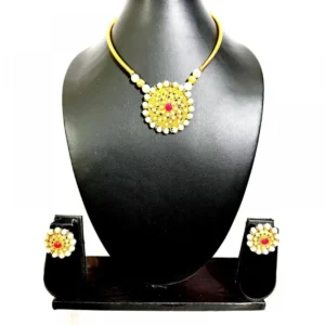Women's Short Necklace And Earing Set
