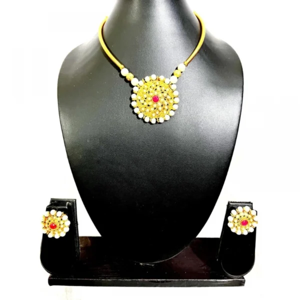 Women's Short Necklace And Earing Set