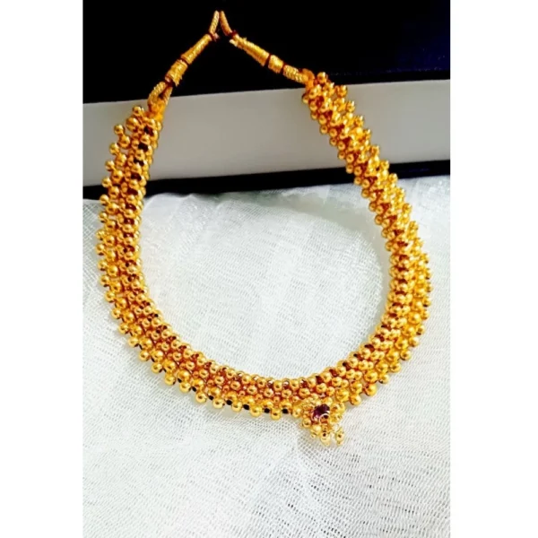 Women's Short Necklace And Earing Set
